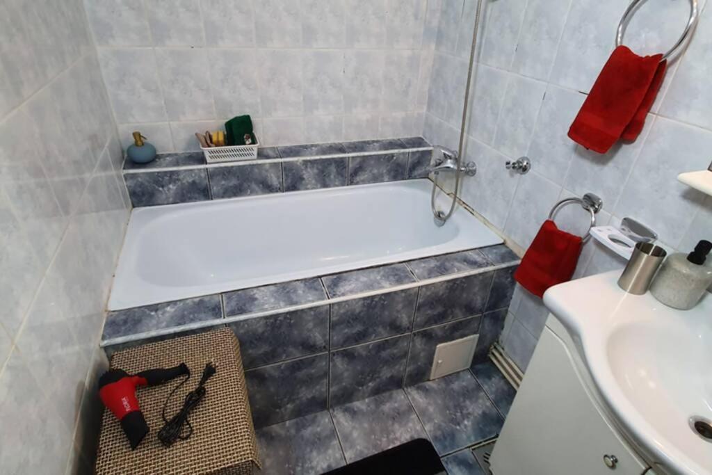 Titian'S Cozy Apartment Sibiu Ngoại thất bức ảnh
